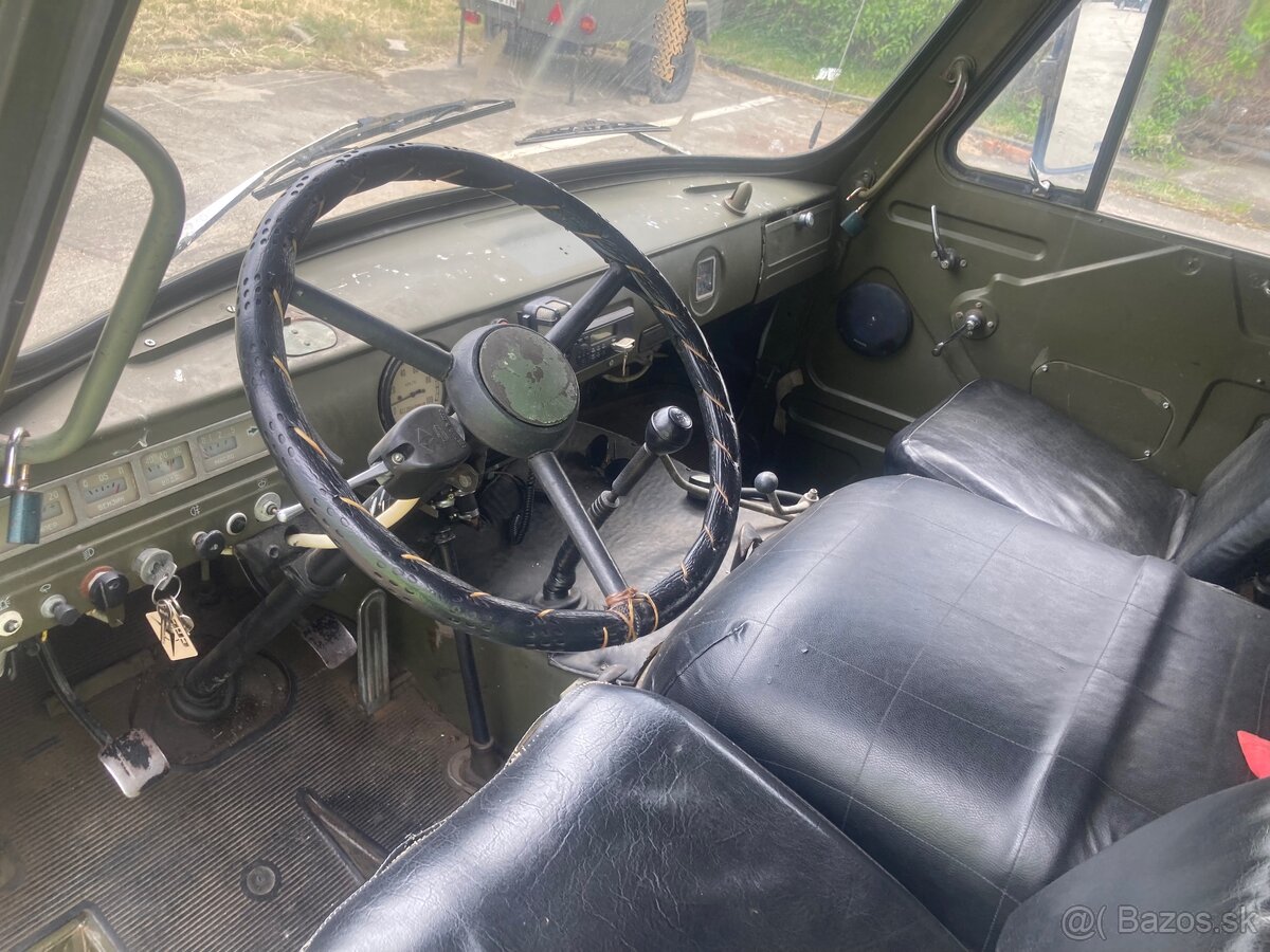 UAZ 452A - Buchanka - 12