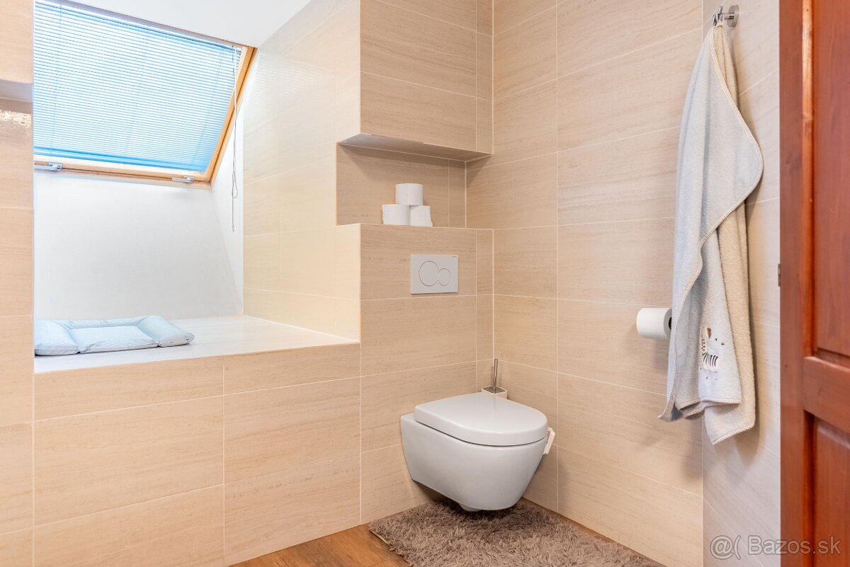 Predaj jedinečného rodinného domu v srdci Trnavy – za histor - 12