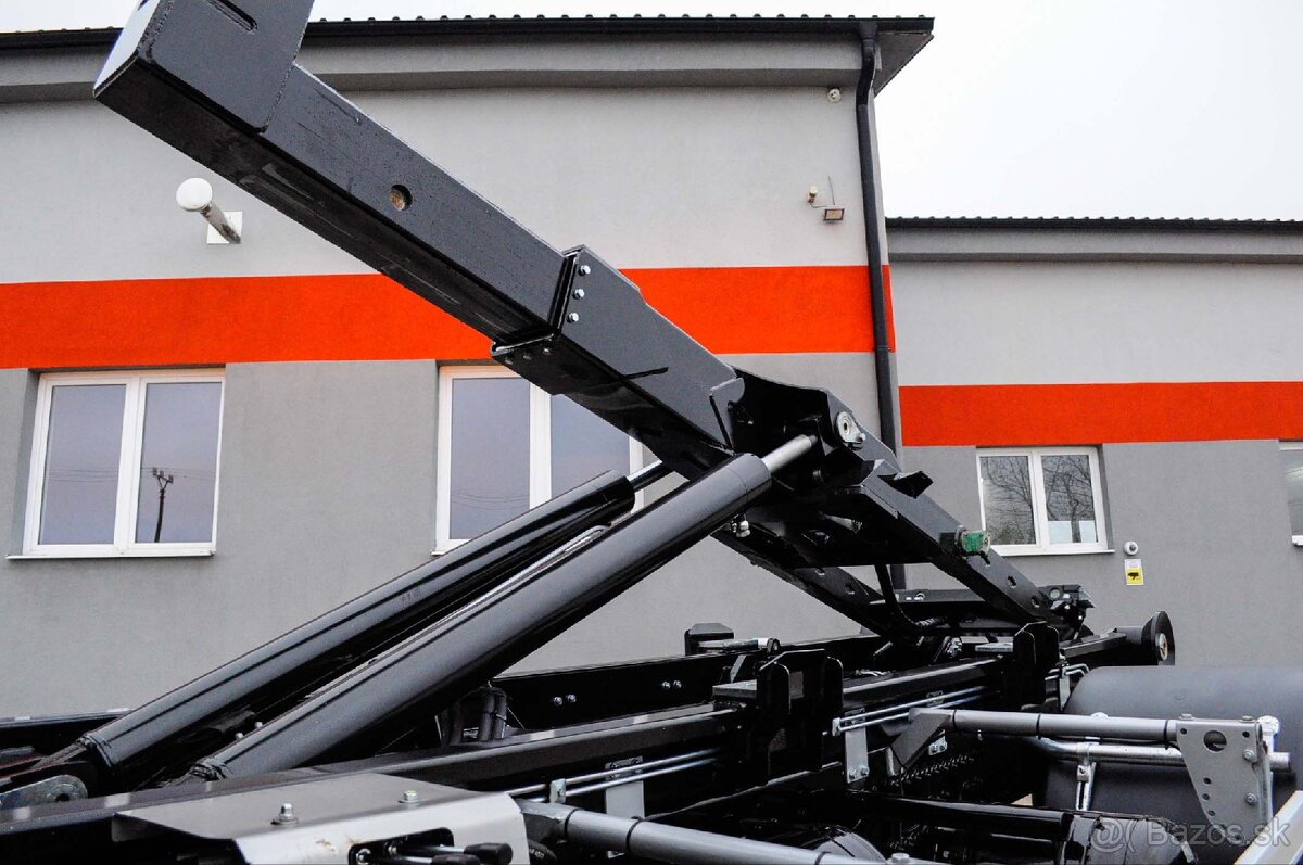 MAN 15.250 NOVÝ HÁKOVÝ NOSIČ KONTAJNEROV + HYDRAULICKÁ RUKA - 12