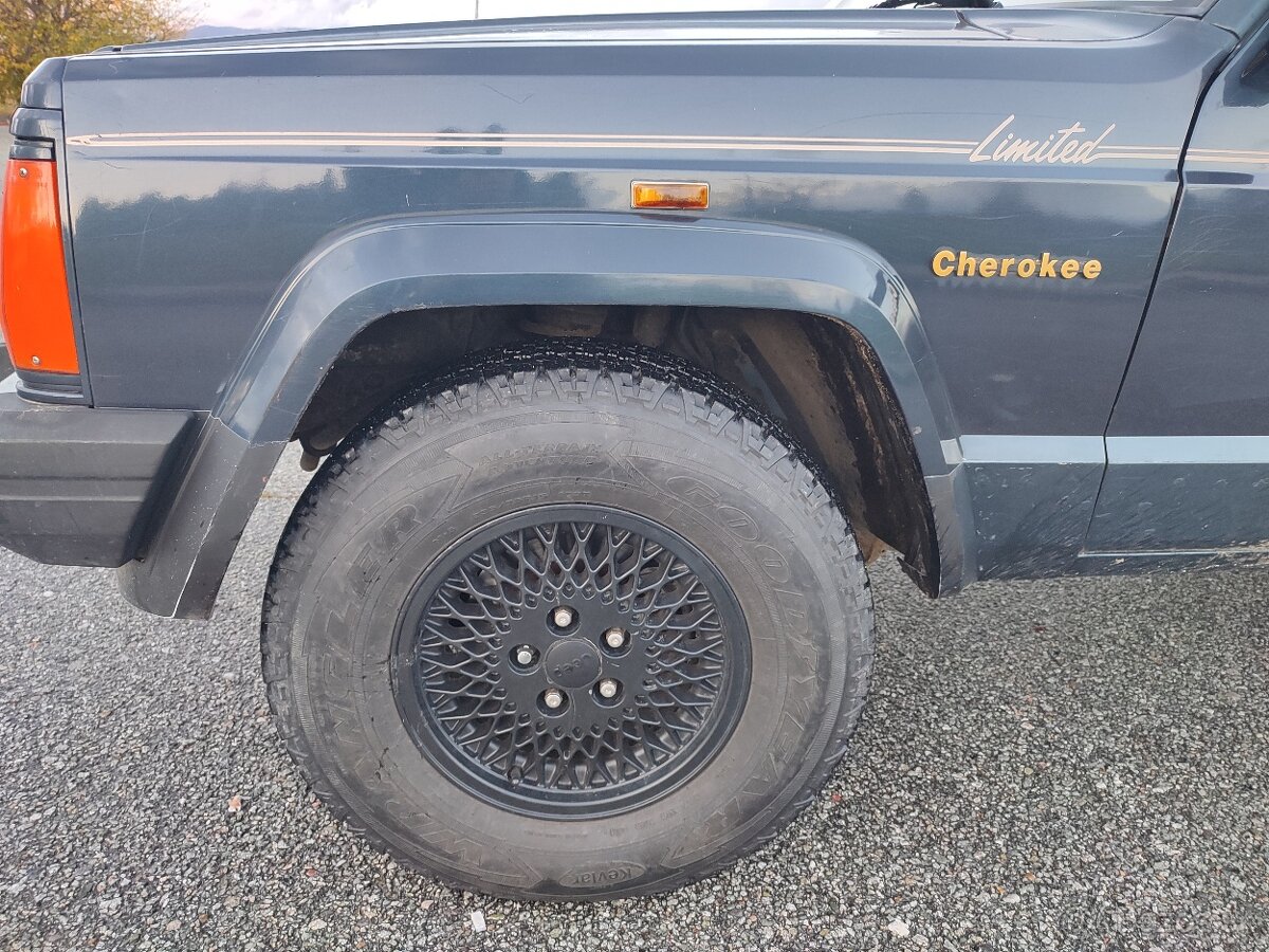 JEEP CHEROKEE XJ 4.0 - 12