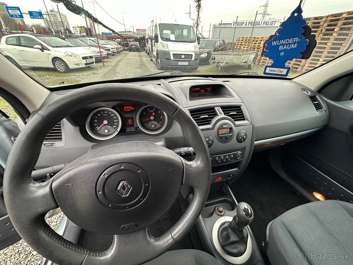 Renault Mégane 1.4 LPG - 12