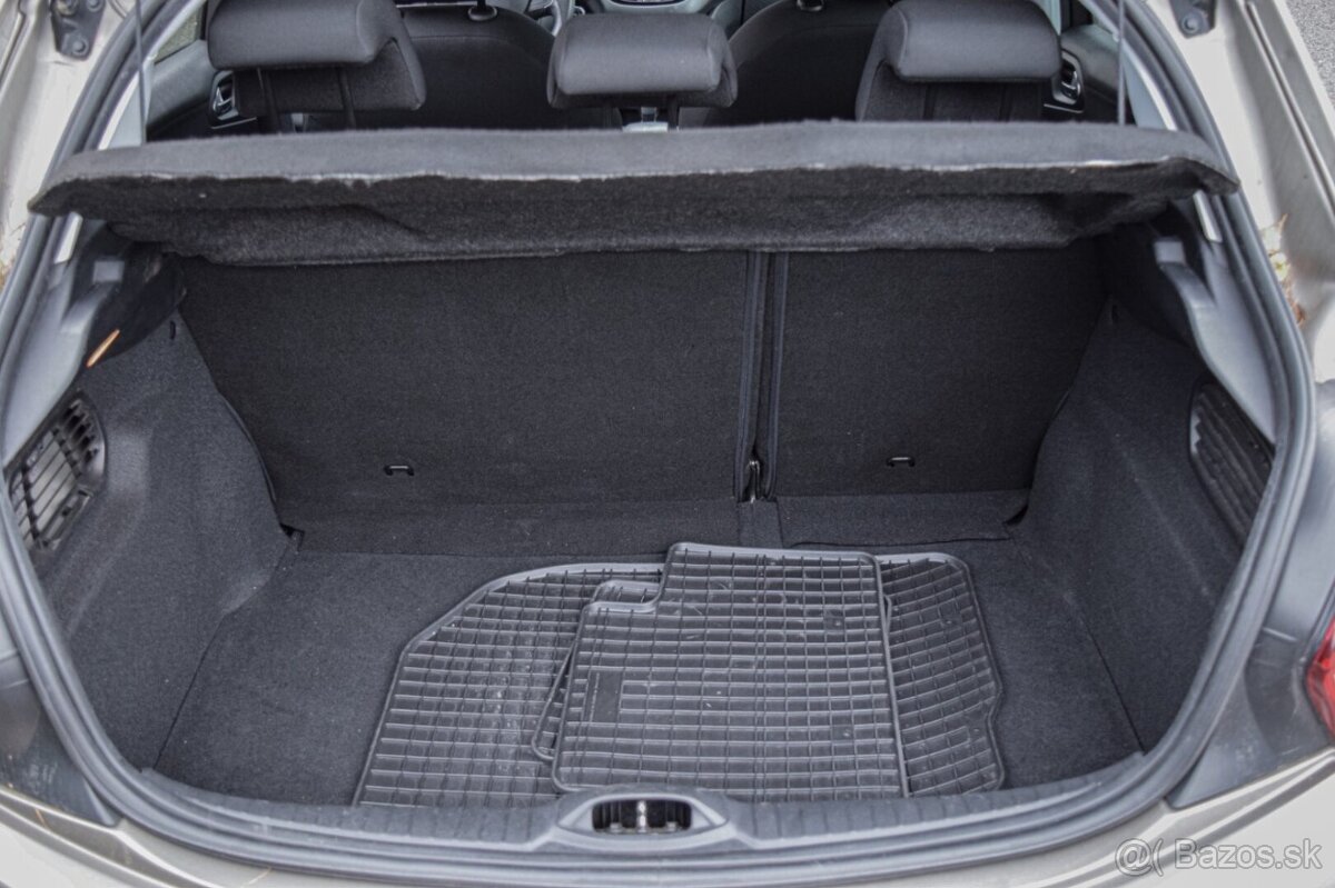 Peugeot 208 1.2 Active 2015 - 12