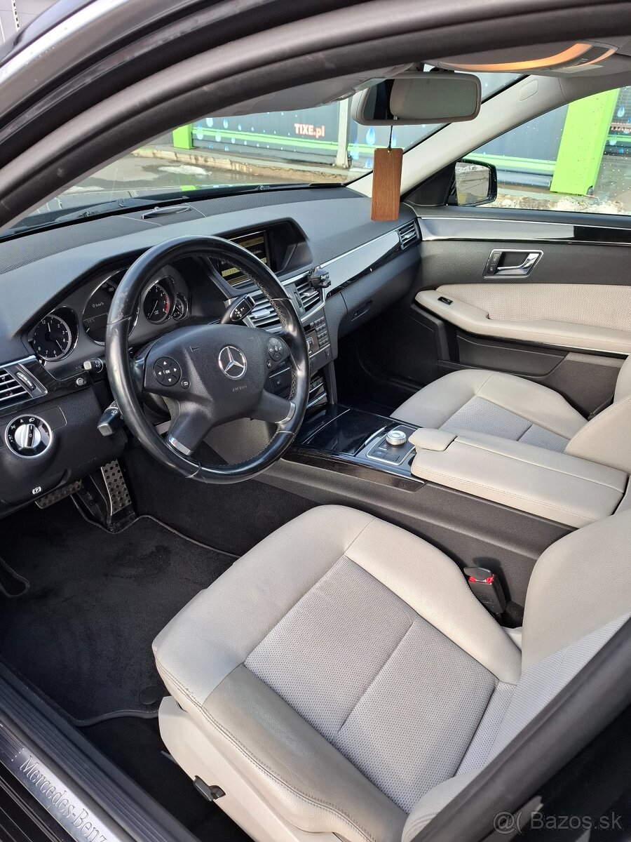 Mercedes Benz E350 + LPG - 12