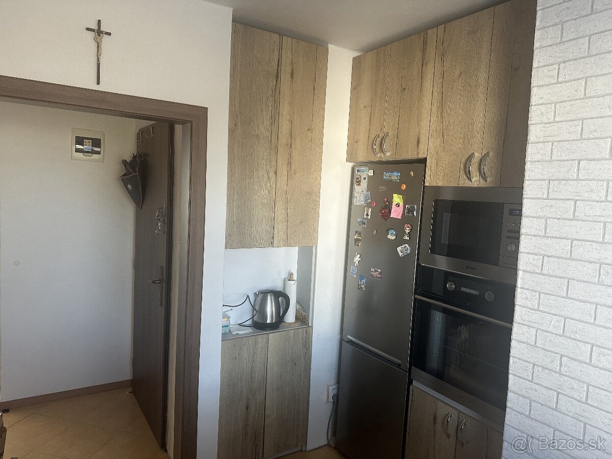 Predám 3-izbový byt so záhradou 68m² - 12