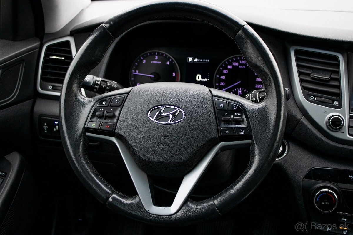 Hyundai Tucson 2.0CRDi 4x4 Premium A/T (2017) - 12