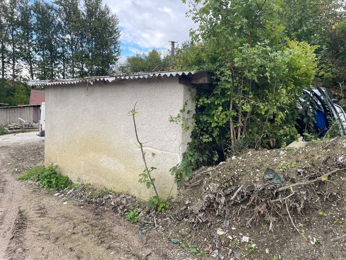 Prenájom garáže v Zádubní - 12