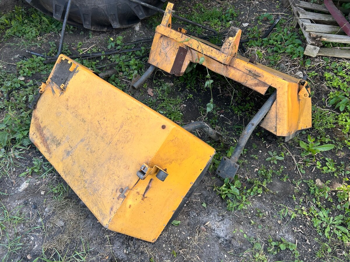 Predám náhradné diely na VZV Desta ND9 031 030 - 12