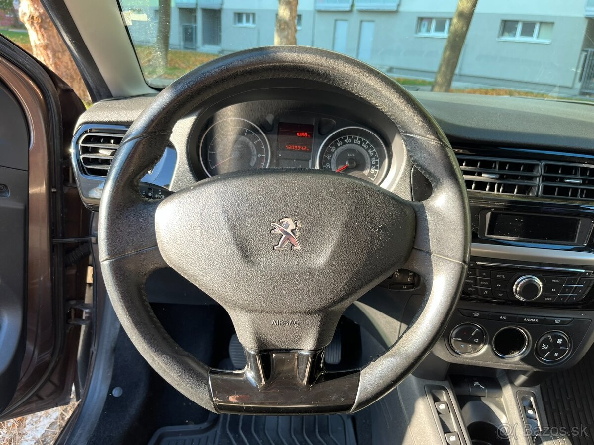 Peugeot 301 1.6 HDI - 12