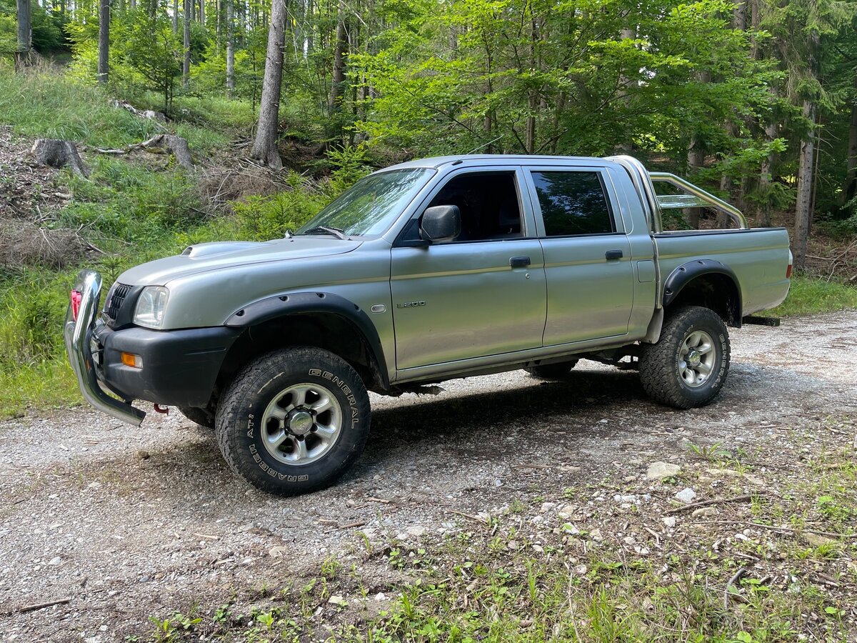 Mitsubushi l200 2.5TD - 12