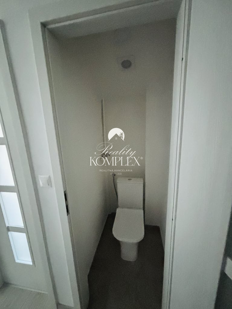 Reality KOMPLEX s.r.o. Vám ponúka EXKLIZÍVNE na predaj kompl - 12
