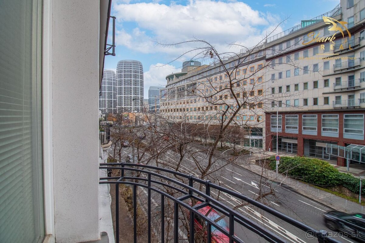 Na predaj veľkometrážny 5-izbový byt 135m2 v historickom dom - 12