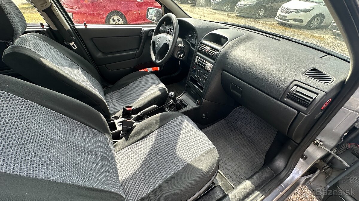 Opel Astra Classic 1.4 16V - 12
