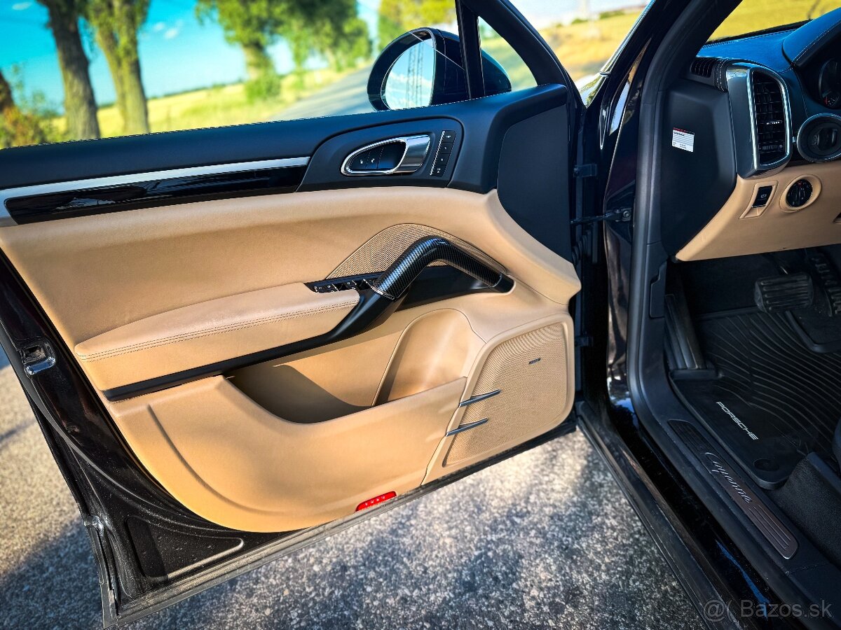 Porsche Cayenne 3.0d 2014 - vyservisovane - 12