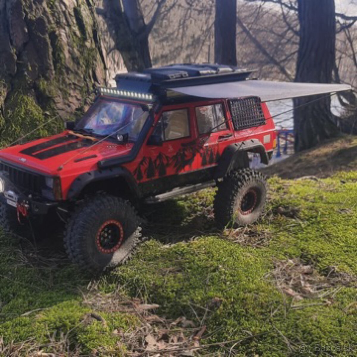 Predám RC model jeep cheroke 1/10 - 12