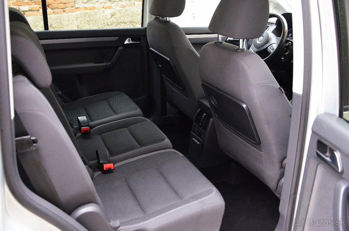 Volkswagen Touran 1.6 TDI Panorama - 12