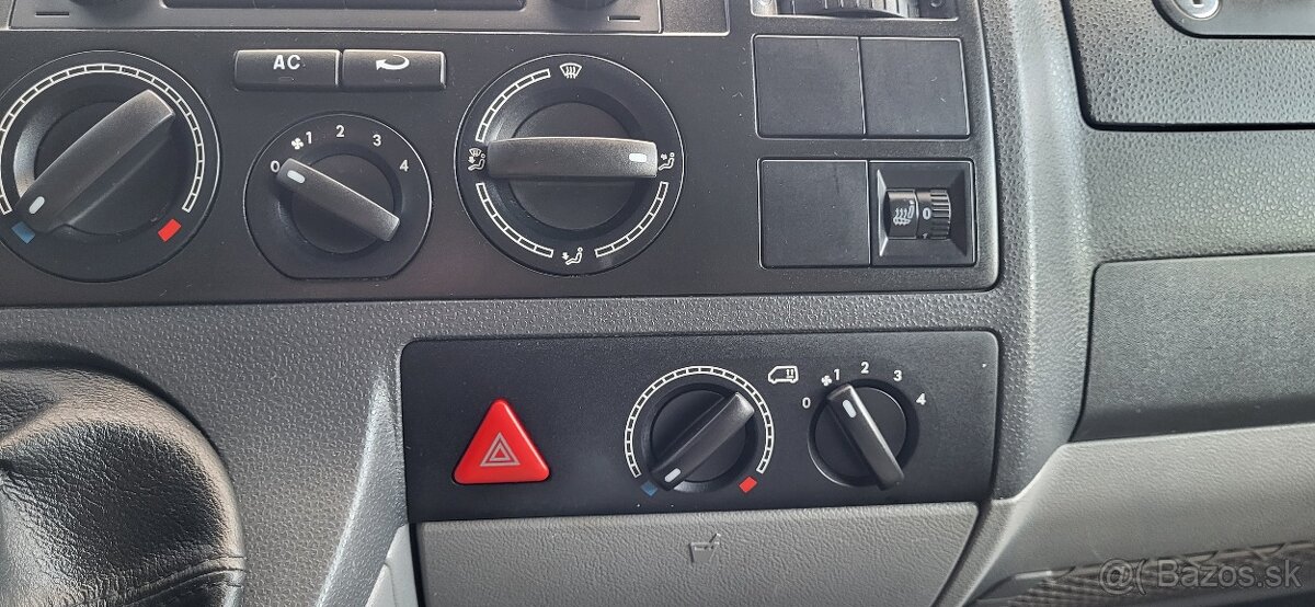 VW Transporter T5 2,0TDI 103kW 9miest - 12