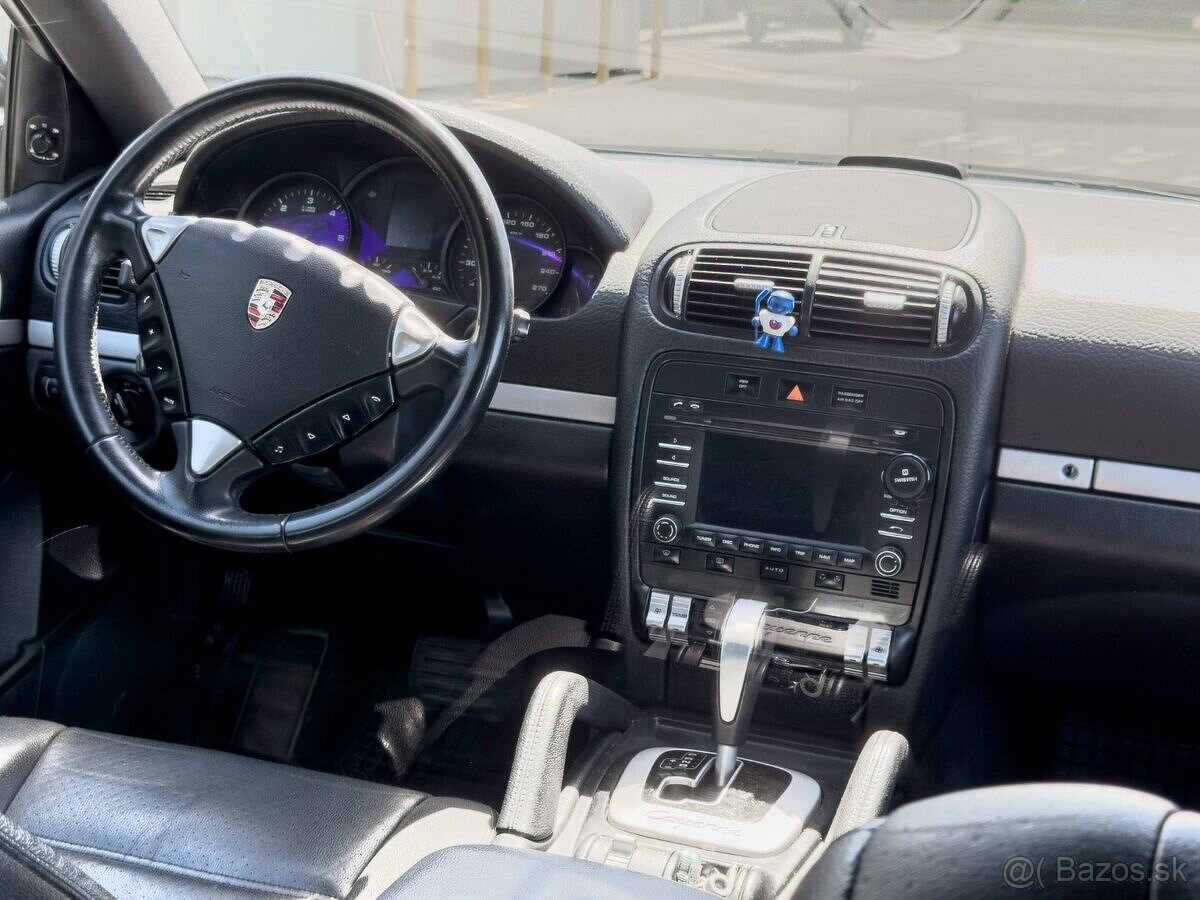 Porsche Cayenne 3.0 V6 - 12