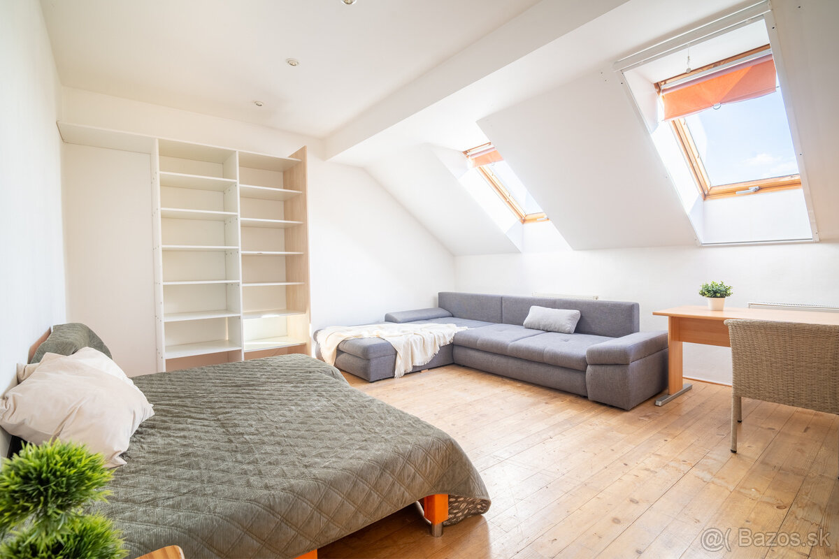 Na prenájom rodinný dom v Nitre - časť Zobor - 12