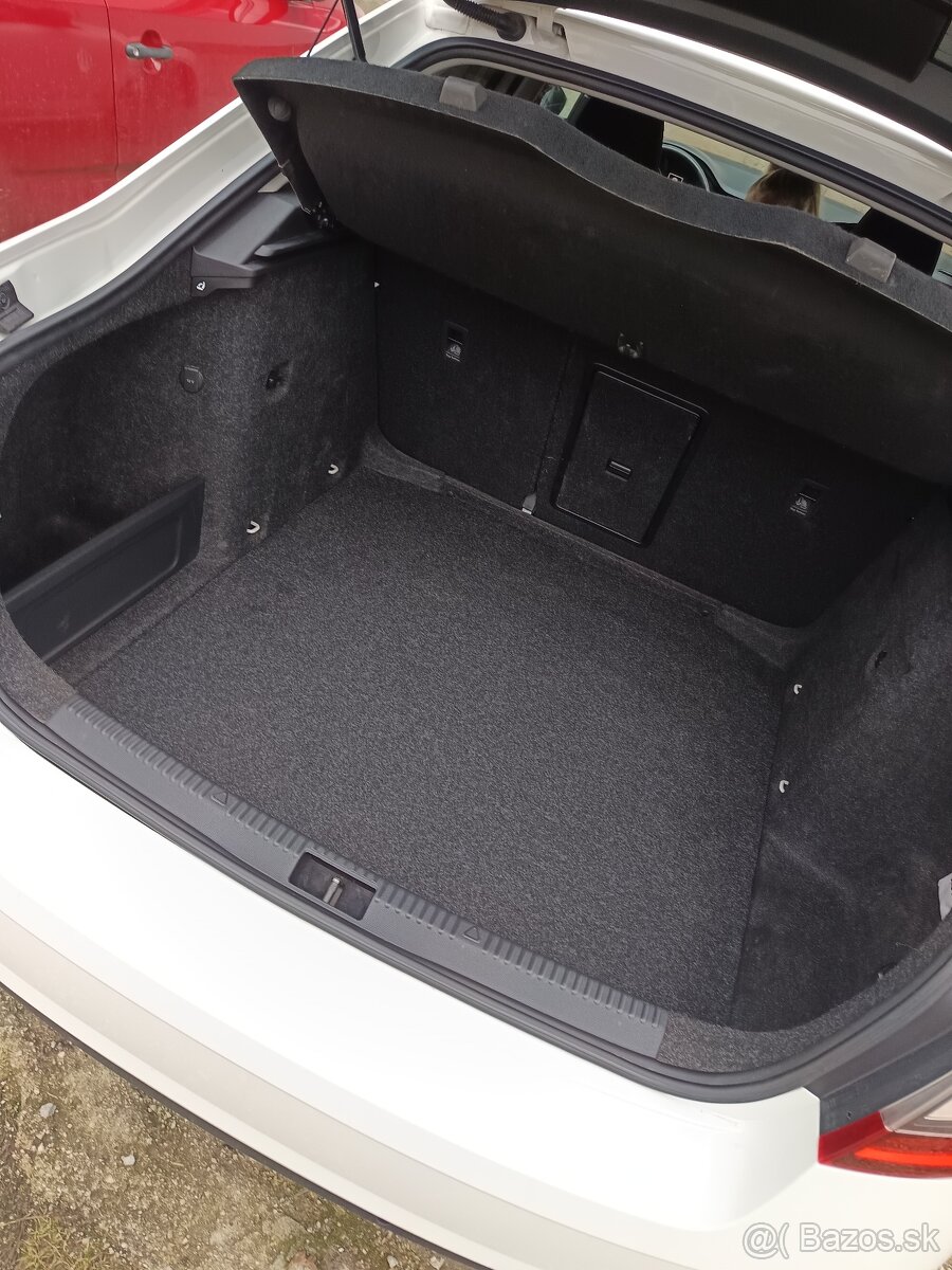 Škoda Octavia 3 - 12