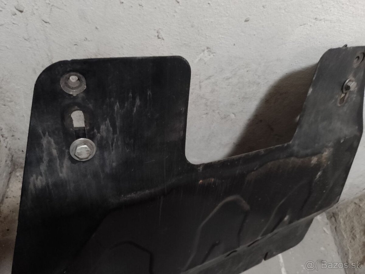 Oceľový kryt olejovej vane motora - 12