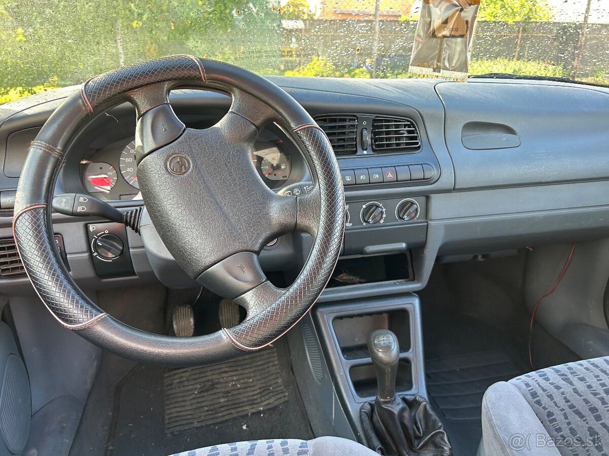 Škoda Felicia 1,3 GLXi 50 kW - 12