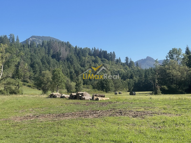 Slnečné stavebné pozemky v tichom prostredí Liptova - 12