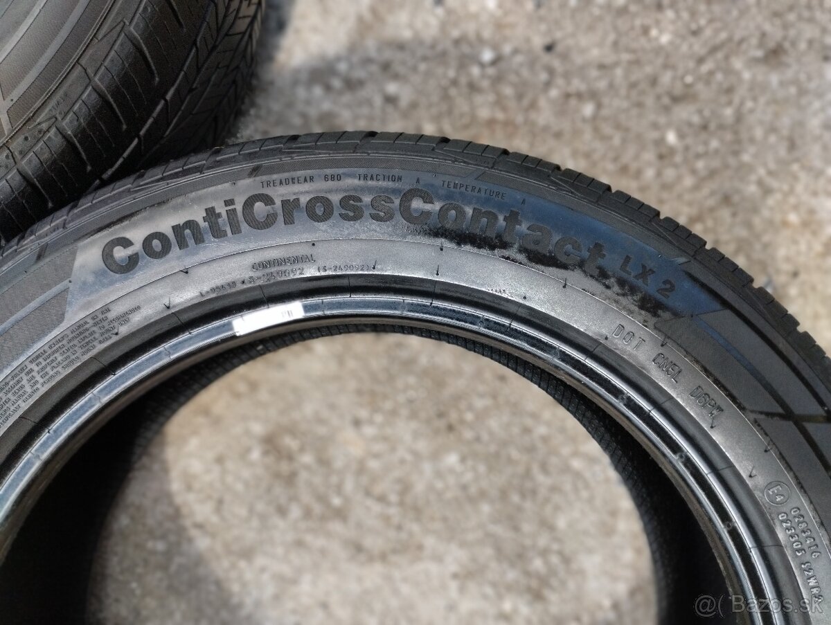 18"-225/55R18V CONTINENTAL. - 12