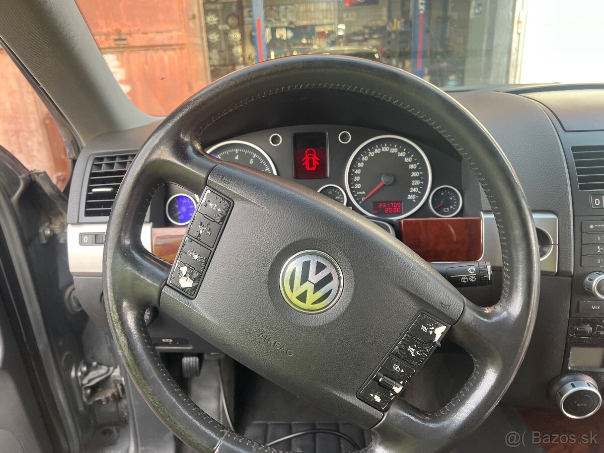 Volkswagen Touareg 3,2 benzin - 12