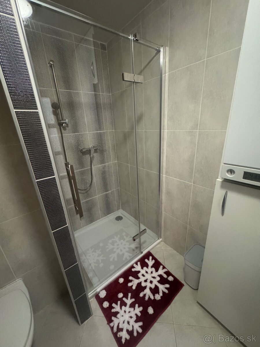 Ponúkame do prenájmu 3-izbovy byt s parkovacím miestom - 12