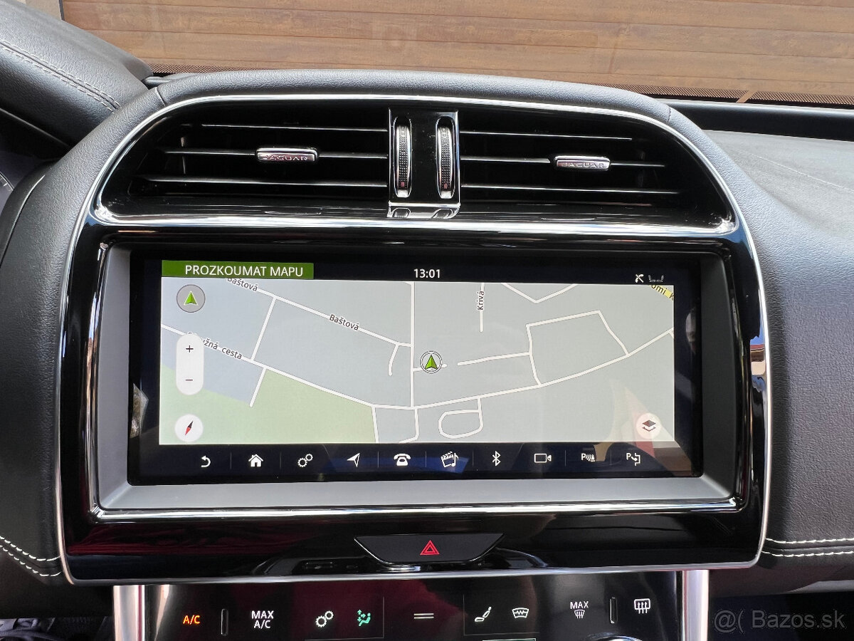 Jaguar XE 2.0 D R-SPORT 180 PS - 12