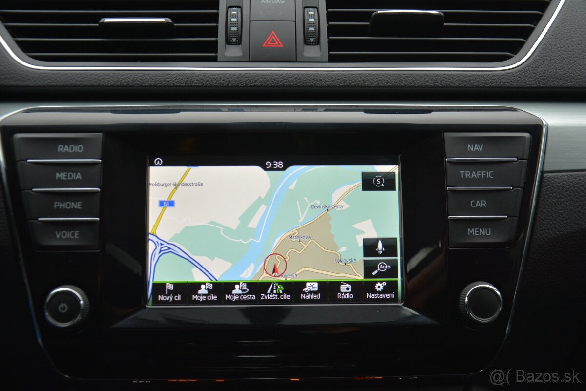 Škoda Superb Combi 2.0 TDI DSG STyle - 12