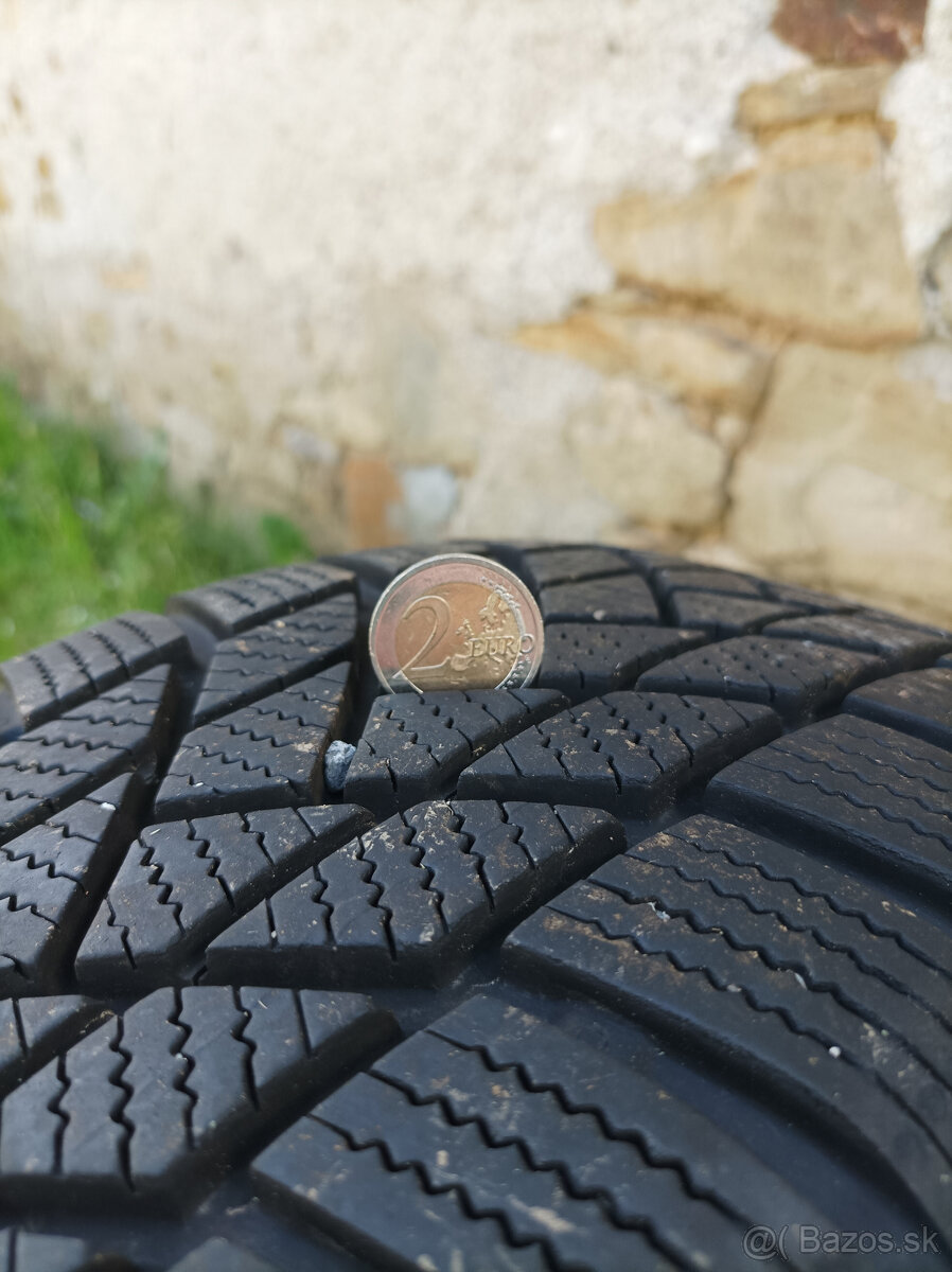 Zimné pneumatiky na diskoch 205/60/16 5x112 - 12