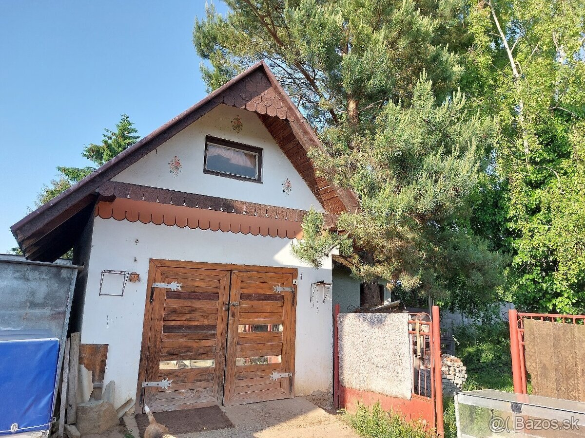 Na predaj 2generačný RD v tichej uličke Ludanice 8km od TO - 12