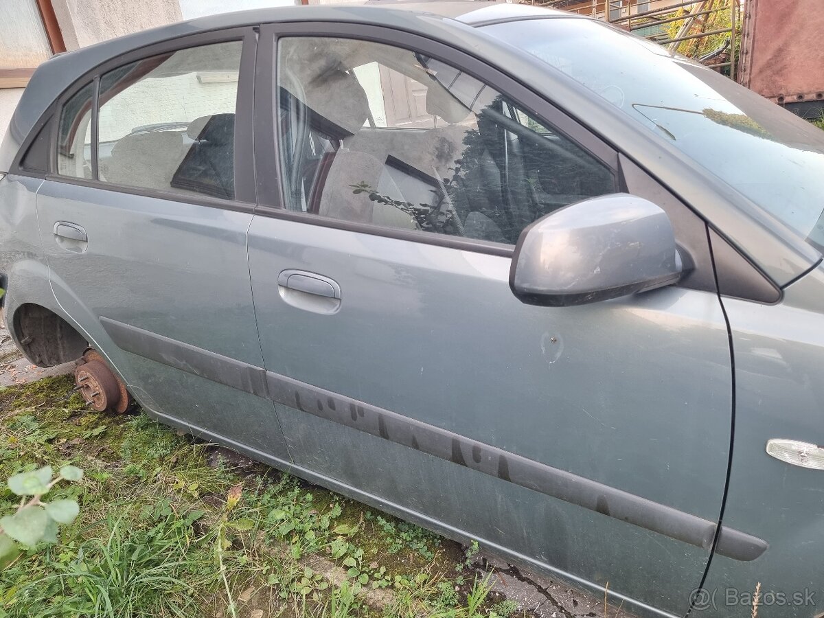 Kia Rio II predný náraznik - 12