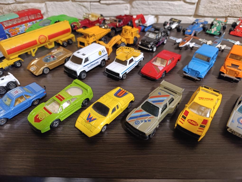 Autíčka staré modely angličáky 80. léta. - 12