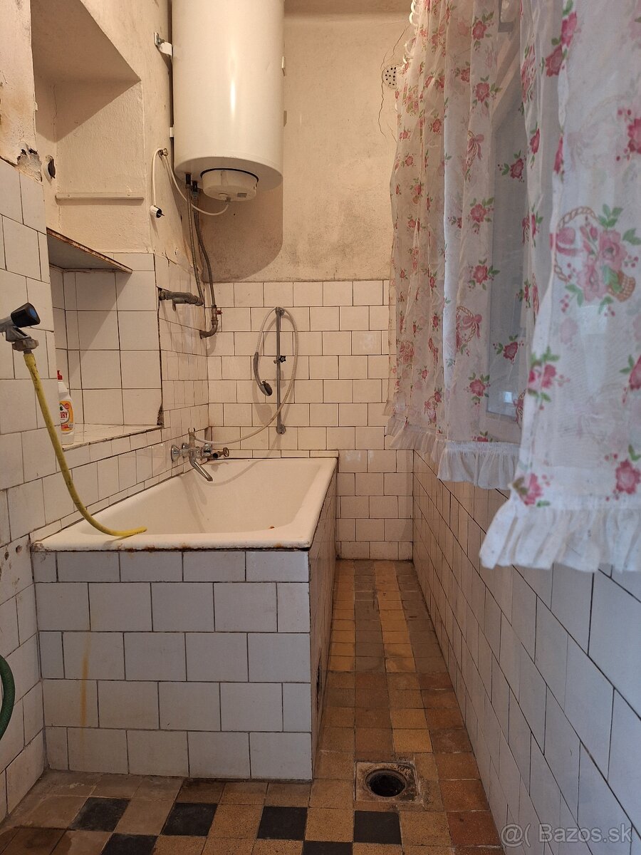 Rodinný dom s možnosťami - 12