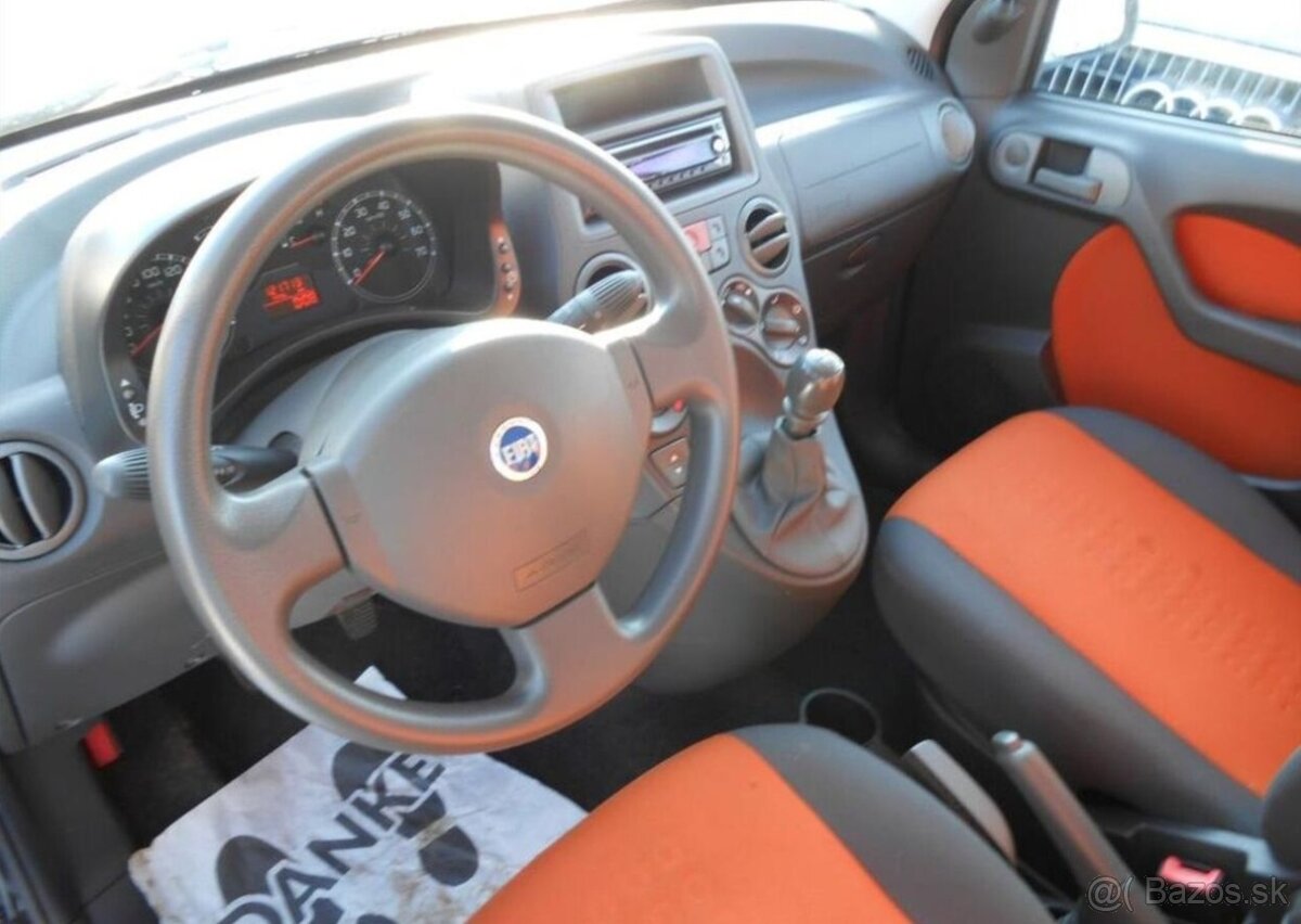 Fiat Panda 1,2 44 kW Historie benzín - 12