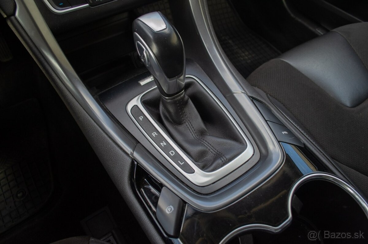 Ford Mondeo 2.0 Hybrid Titanium ODPOČET DPH - 12