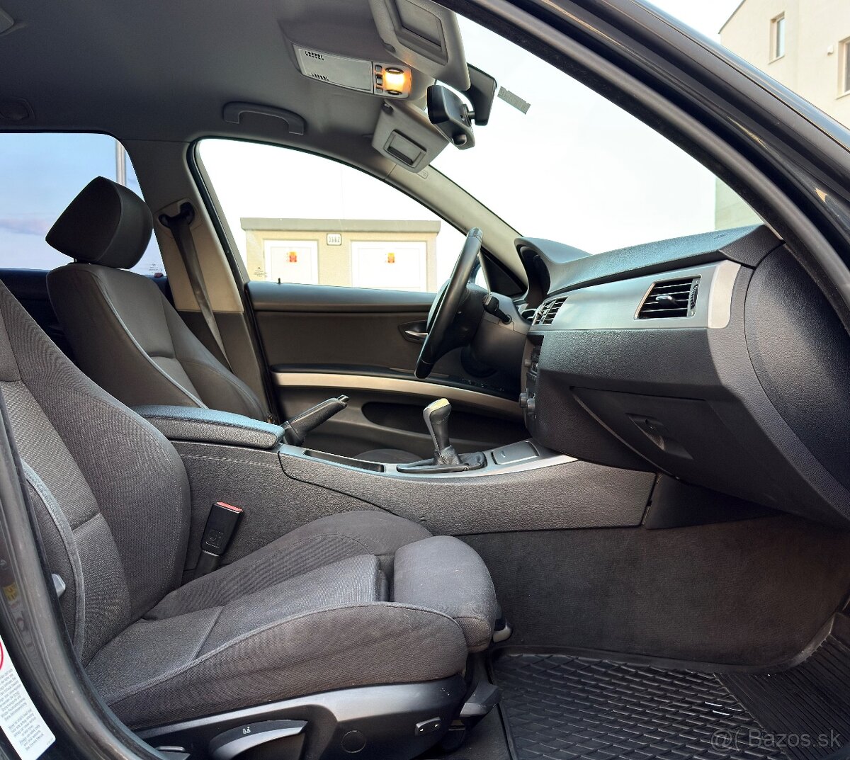 BMW 320d E91 M47 SPORTSITZE / R18 / PDC - 12