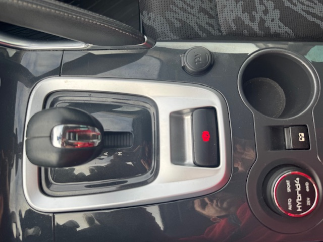 Peugeot 3008 HYbrid AKONTACIA OD 0% - 12