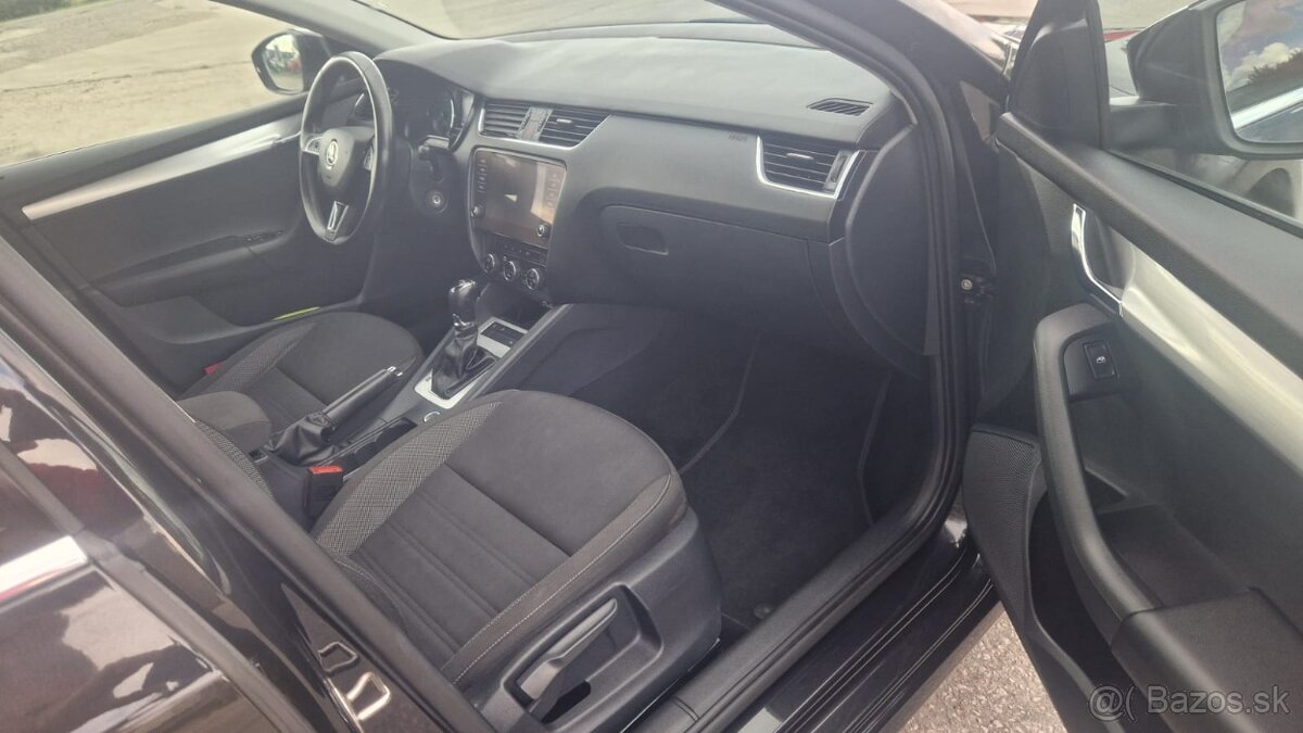 ŠKODA OCTAVIA COMBI 2.0 TDI.DSG - 12