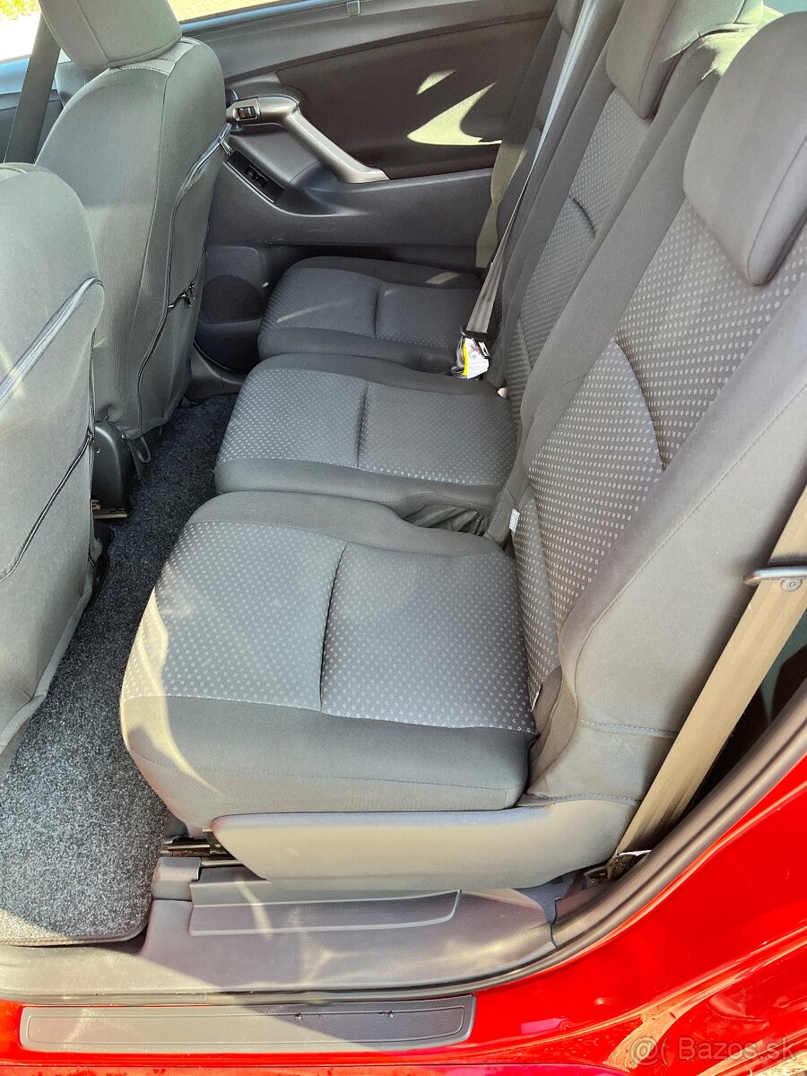 Toyota Corolla 2,2 D-4D - 12