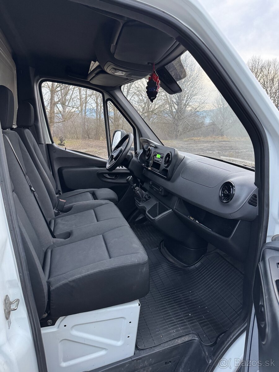 Predám MERCEDES BENZ SPRINTER 2.2 120kw 2018 - 12