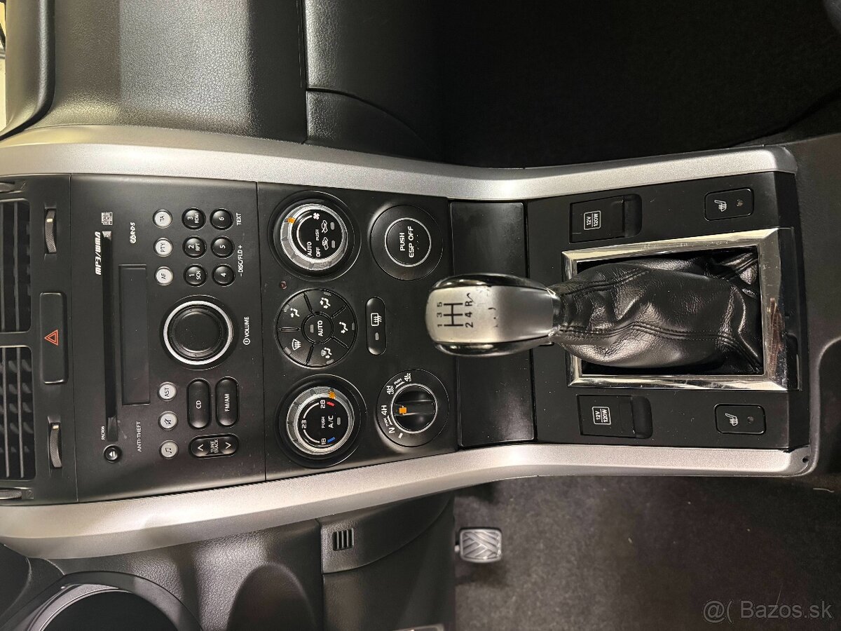 Suzuki Grand Vitara 1.9 DDiS JX - 12