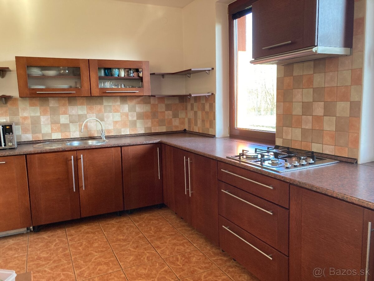 Kuchynská linka - 12