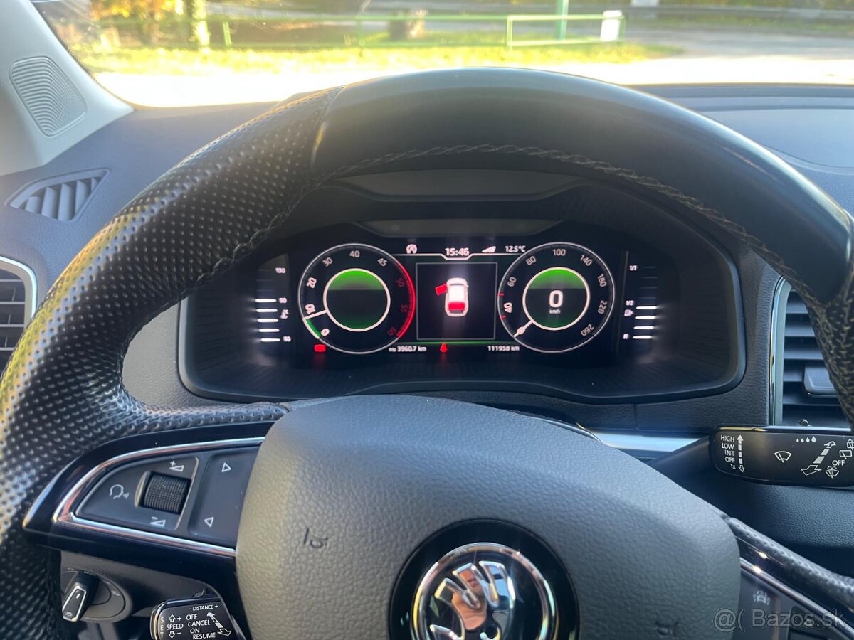 Škoda Karoq Alcantara 1,6TDi 85kw polokoža plna vybava - 12