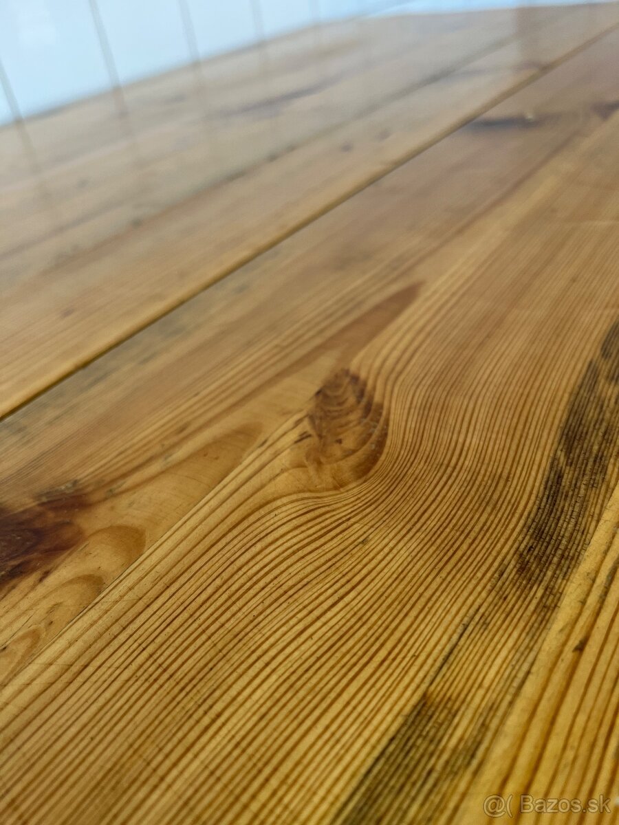 Masívny stôl - 12