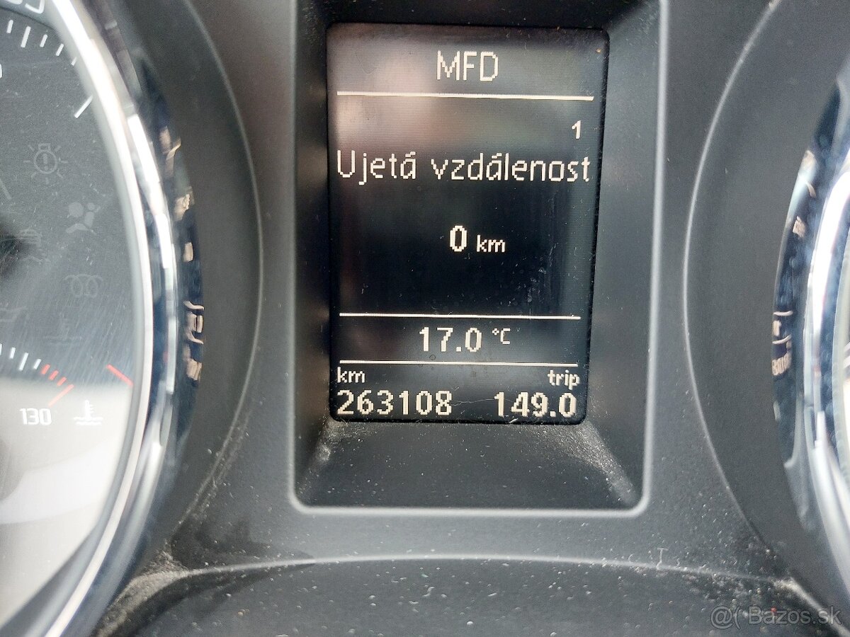 Škoda Superb Combi 1.6 TDI CR DPF Ambition - 12