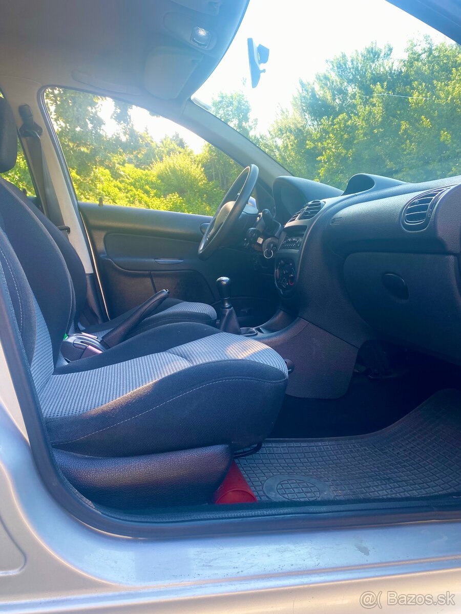 Peugeot 206 - 12