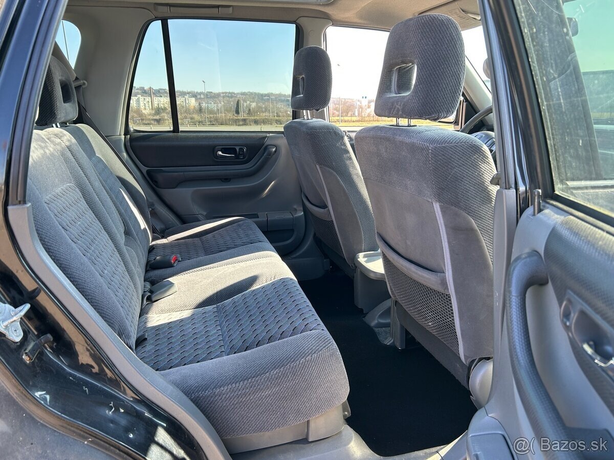 Honda CR-V 2.0i 108 kW 4x4 - 12